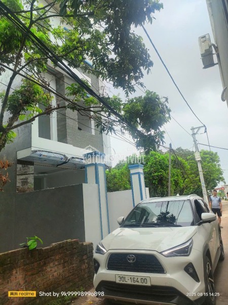 Bán nhà 3 tầng 1 tum, sân riêng gần BX Yên Nghĩa – Hà Đông