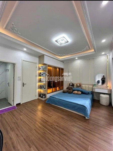 BÁN NHÀ NGỌC THỤY, LONG BIÊN, PHÂN LÔ QUÂN ĐỘI Chỉ Hơn 9 tỷ - 46m², 5 tầng, Gara, Ô tô tránh