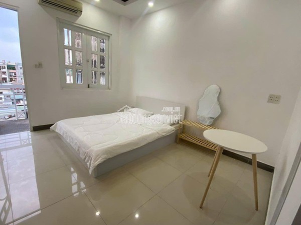 Bán Nhà Mặt Tiền 8 Nguyễn Thái Học, P. Cầu Ông Lãnh, Quận 1