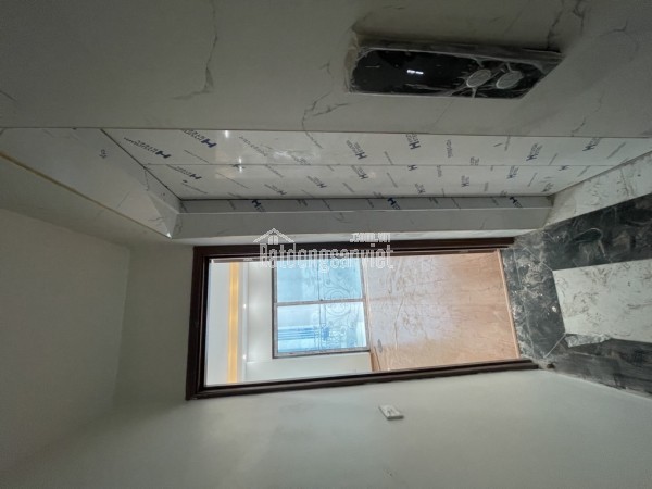 Ô tô đỗ cửa, nhà mới đẹp lung linh, khách sẵn xách vali về ở, nhà lô góc phòng cực thoáng sáng.