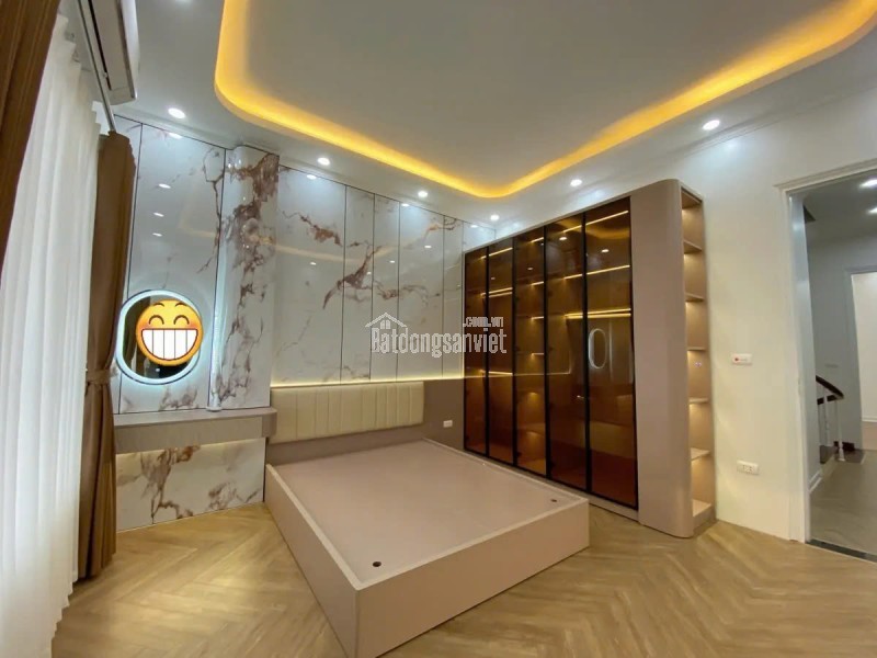 Bán nhà ngõ 83 Nguyễn Khang Yên Hoà 45m2x6 tầng Gara ô tô, giá chỉ 17.9 tỷ