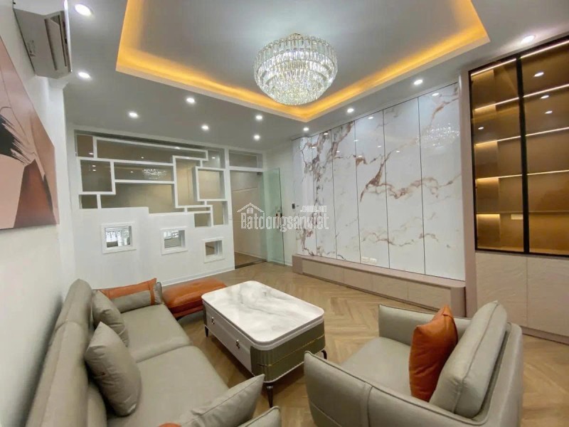 Bán nhà ngõ 83 Nguyễn Khang Yên Hoà 45m2x6 tầng Gara ô tô, giá chỉ 17.9 tỷ