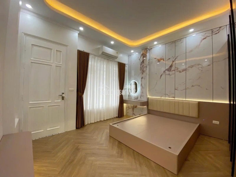 Bán nhà ngõ 83 Nguyễn Khang Yên Hoà 45m2x6 tầng Gara ô tô, giá chỉ 17.9 tỷ