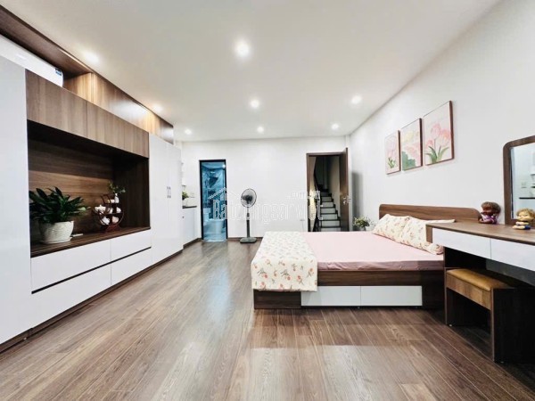 BÁN NHÀ MỚI 6 TẦNG - 39M2 - THANG MÁY – HOÀNG HOA THÁM, NGỌC HÀ – CHỈ 5 PHÚT RA LĂNG BÁC, HỒ TÂY -