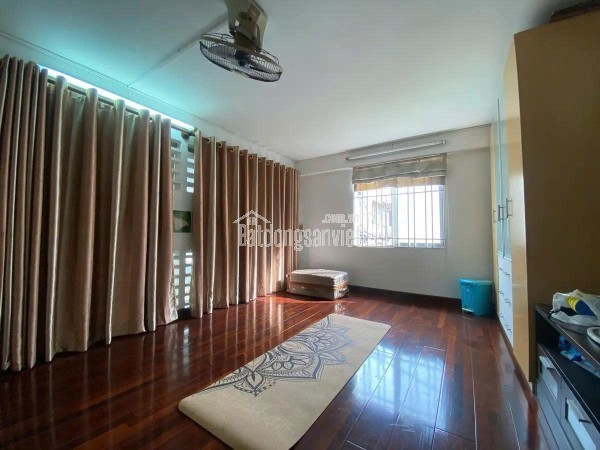 Anh tôi gửi bán gấp nhà Hẻm Xe Hơi Thành Thái, Quận 10 – 12 Tỷ – Nhà 5 Tầng Thang Máy