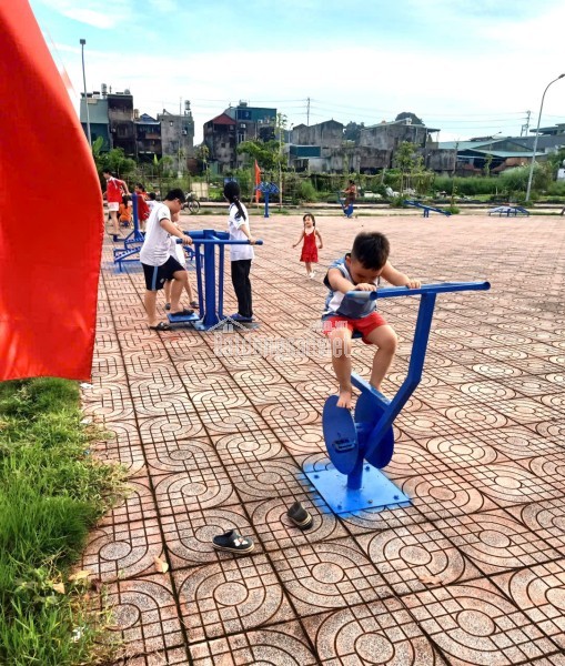 Bán gấp nhà 2 tầng kiên cố – ô tô đỗ cửa
