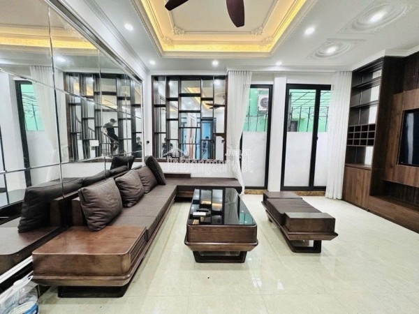 BÁN NHÀ ĐẸP Ở NGAY CẦU GIẤY PHẢI THẬT NHANH MỚI KỊP