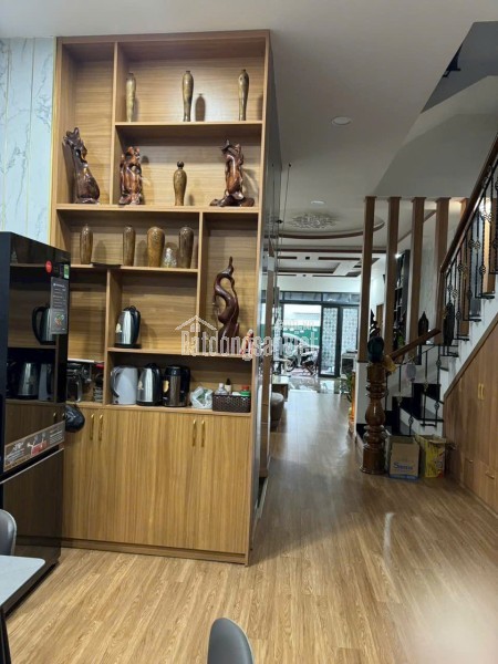 Nhà 1 trệt 3 lầu – Kinh doanh căn hộ siêu lợi nhuận
diện tích: Ngang 6m, tổng 138m² Giá bán : 12