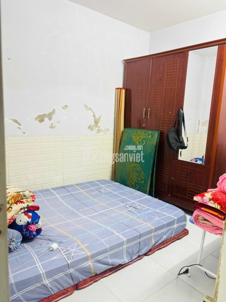 BÁN NHÀ MẶT TIỀN KHU VIP – 4 TẦNG CÓ THANG MÁY – ĐỐI DIỆN CHỢ, CẠNH TRUNG TÂM THƯƠNG MẠI