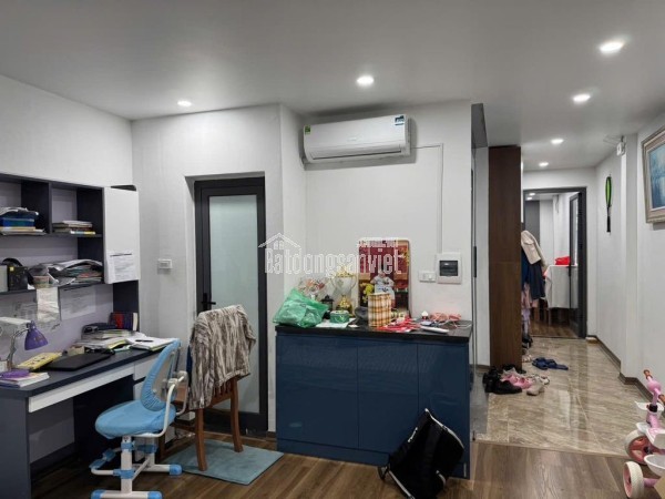 CĂN HỘ 10 PHÒNG DỊCH VỤ - SÁT CÔNG VIÊN HOÀ BÌNH; GIÁ 200TR/M2