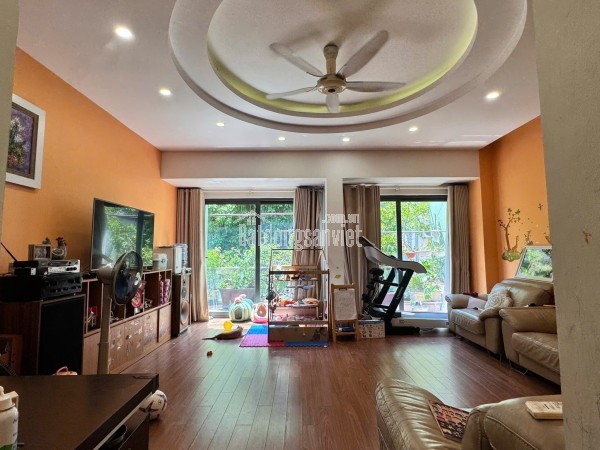 20 tỷ, khu Phân lô Lê Trọng Tấn 65m, 5 tầng, thang máy, mặt tiền 5m, kinh doanh