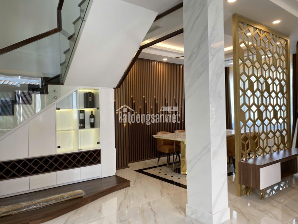 Chính Chủ Bán Mặt Tiền N8 Phú Hữu, Q.9: DT 175m2 (10x17,5m), Giá Tốt 25,5 Tỷ!
