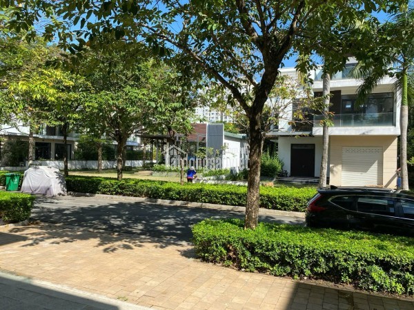 Chính Chủ Bán Mặt Tiền N8 Phú Hữu, Q.9: DT 175m2 (10x17,5m), Giá Tốt 25,5 Tỷ!
