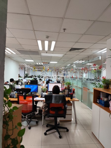 Bán toà văn phòng hạng B lô góc 2 mặt phố- Phố Huế- Đại Cồ Việt- 525m2- 12 tầng giá 5XX tỷ