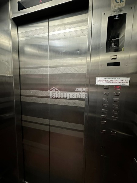 Bán toà văn phòng hạng B lô góc 2 mặt phố- Phố Huế- Đại Cồ Việt- 525m2- 12 tầng giá 5XX tỷ
