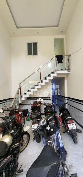 NHÀ XE HƠI NGỦ TRONG NHÀ – NGUYỄN THỊ BÚP, Q12 - 4x19M - 6,15 TỶ TL
