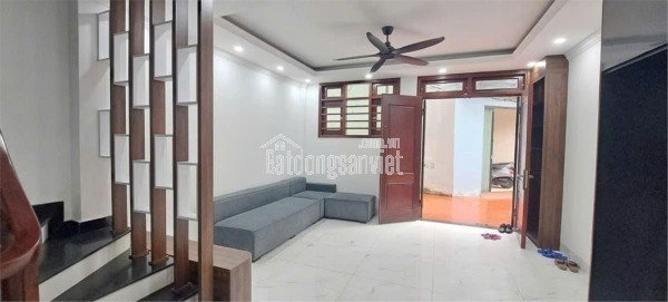 Bán nhà ngõ 564 Nguyen văn Cừ, Bồ Đề,35m 5T oto ,KD, 7,6 tỷ .
