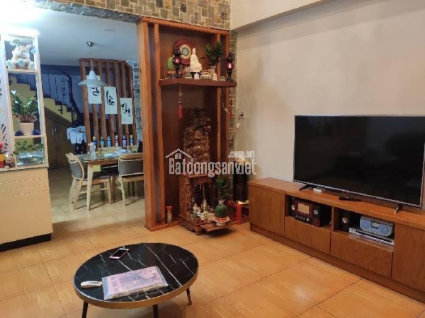 Bán nhà đường hẻm hiệp nhất, p4, Tân bình. Giá 9,9 tỷ. Ngang 4,2m. Dài 11m