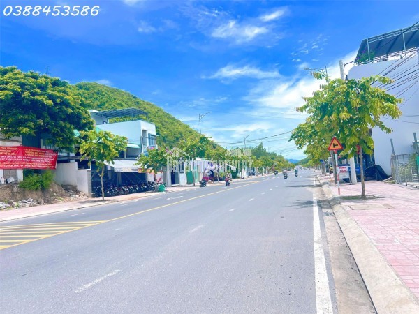 BÁN GẤP-Nhà Đẹp Có Thang máy-đường số 7-KĐT Hà Quang 2 trục đường chính kết nối thông ra vành đai