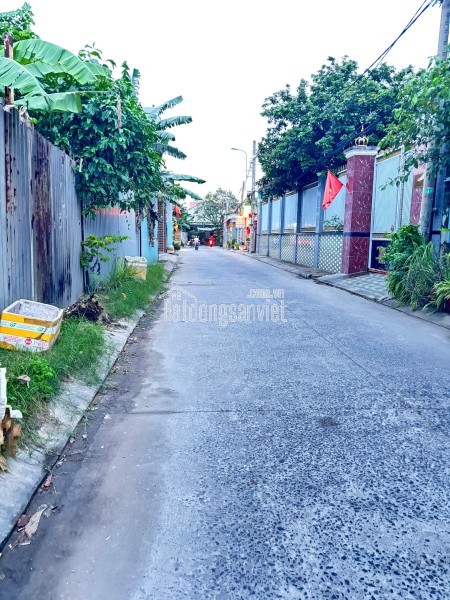 NHÀ ĐƯỜNG OTO ĐÔNG THẠNH HÓC MÔN - NGAY CHỢ GẤU TRỊNH THỊ DỐI VỚI LÊ VĂN KHƯƠNG - 5.7M X17M - 94M2