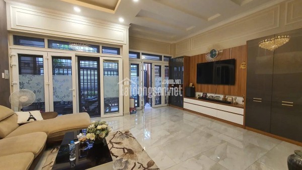 Siêu hiếm!DT:105m2 ngang 6m,Nhà HXH Thạch Thị Thanh, Q1 - 4 tầng, 9PN - Giá rẻ nhất Khu Q1