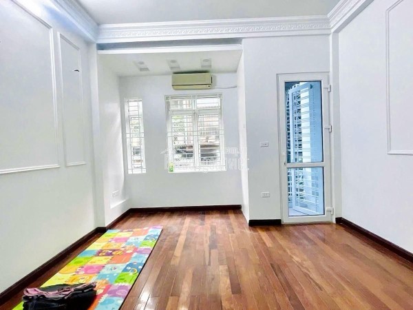 Mặt ngõ Thái Hà 50m2x5 tầng mặt tiền 4.5m, ô tô trong nhà giá 20.7 tỷ
