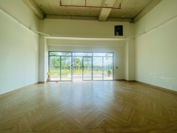 81m2 - Giá 23 triệu/tháng - Cho thuê Shophouse ngay cổng Q7 Riverside