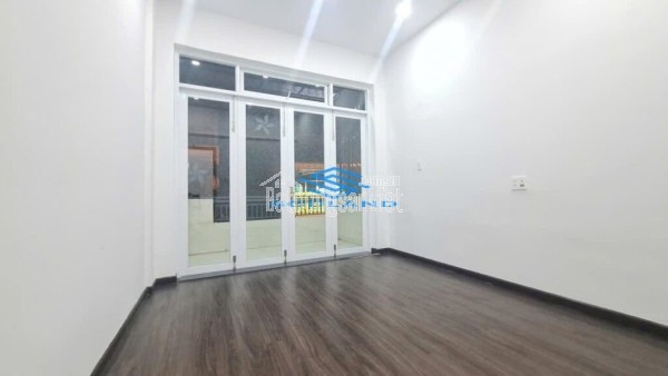 Bán Nhà Đẹp 2 Tầng Mặt Tiền Trần Nguyên Hãn – Nha Trang – Giá Chỉ 7,2 Tỷ