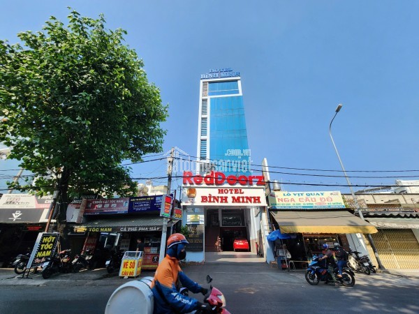 Mặt Tiền Nguyễn Xí Bình Thạnh: DT 6x30m, Vị Trí Đẹp, Giá Tốt - Chỉ 65 Tỷ!