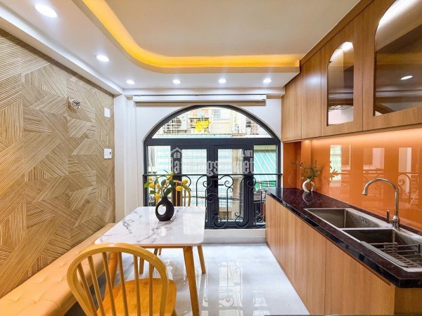 Quận 3 - Nhà Mới Ở Ngay - Đầy Đủ Nội Thất - 4 Tầng - Nhỉnh 3 Tỷ