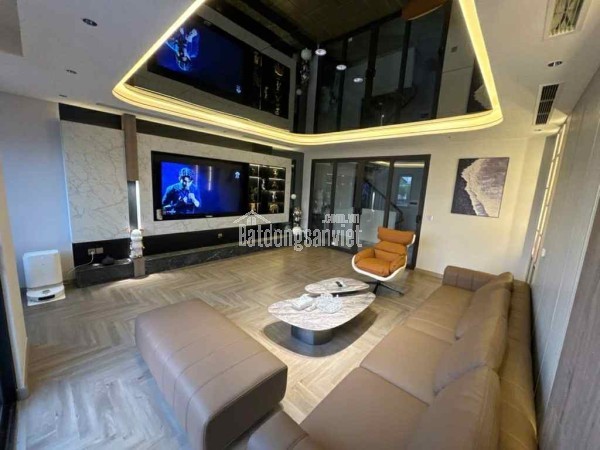 nhà đẹp Ngọc Thuỵ, 7 tầng thang máy, mặt tiền 5.7m, gara 2 xe 7 chỗ, kinh doanh, full nội thất