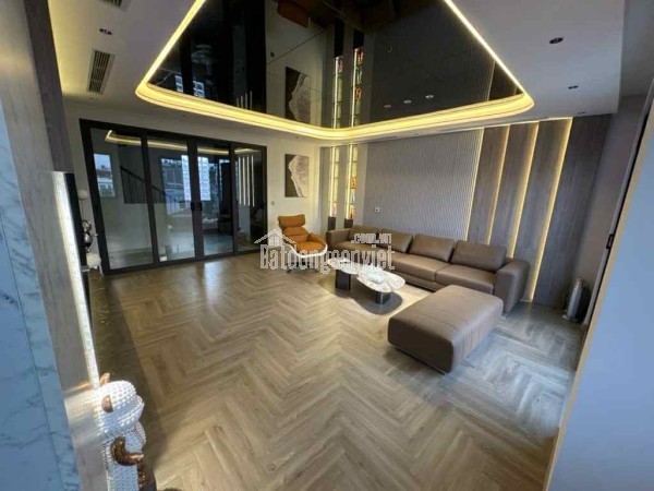 nhà đẹp Ngọc Thuỵ, 7 tầng thang máy, mặt tiền 5.7m, gara 2 xe 7 chỗ, kinh doanh, full nội thất