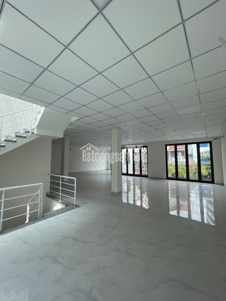 cho thuê nhà mặt tiền nguyên căn đường lê đinh thám giao duy tân 3 tầng dt 600 m2