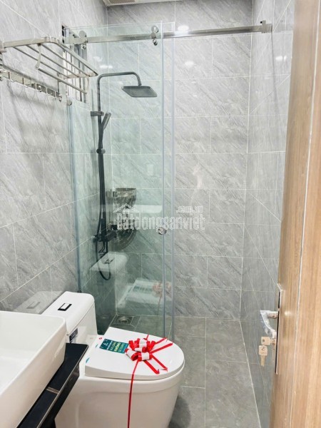 Cơ hội sở hữu nhà mới xây 1 trệt 1 lầu gần KCN Phước Đông giá chỉ 390 triệu, sổ hồng riêng