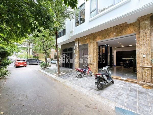 HIẾM-Bán nhà Phân Lô Ôtô tránh Phố Xuân La, Tây Hồ 62/70m, 5 Tầng, MT 6.3m 26.5 Tỷ