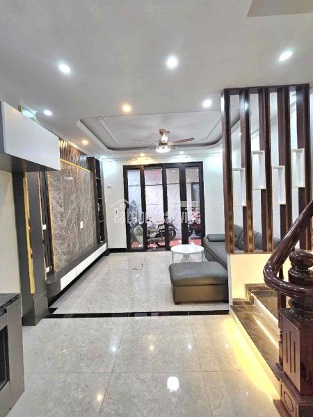 BÁN NHÀ ĐẶNG VŨ HỶ LONG BIEN 5 TẦNG MỚI ĐẸP LONG LANH GIÁ NHỈNH 5TY