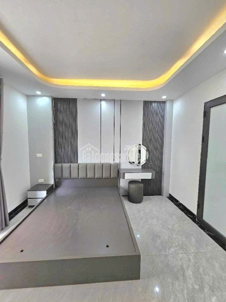 BÁN NHÀ ĐẶNG VŨ HỶ LONG BIEN 5 TẦNG MỚI ĐẸP LONG LANH GIÁ NHỈNH 5TY