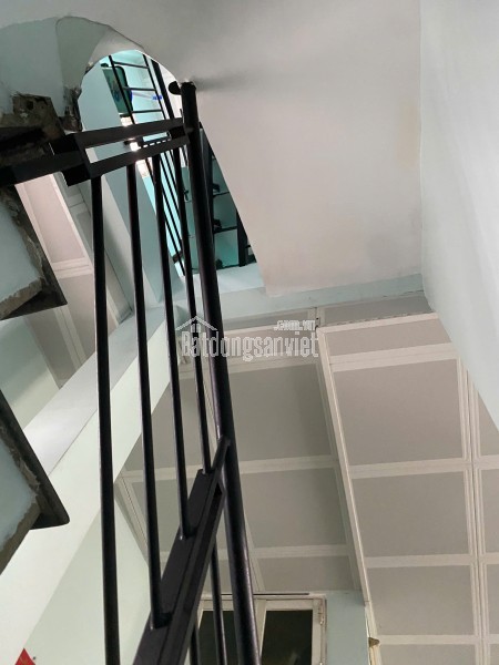 Chính Chủ Bán Mặt Tiền Tân Sơn Nhì, Tân Phú: (4.05 x 7m), Giá Tốt Chỉ 9,8 Tỷ!