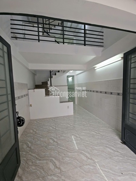 SÁT MẶT TIỀN ĐƯỜNG Q4 
CÓ 2 TỶ -  3 TẦNG