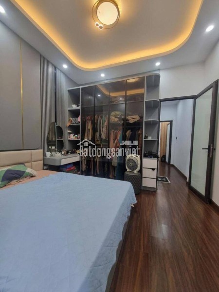 Chính chủ caàn nhượng  lại căn nhà tại ngõ 282 Kim Giang, DT36m2, 4 tầng giá 7,6 tỷ.