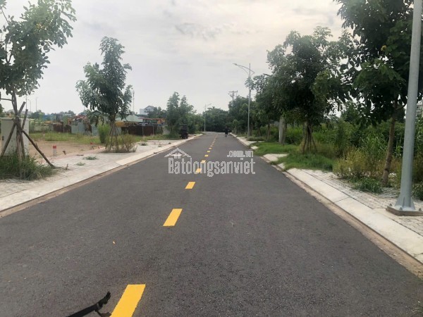 Mặt tiền Nguyễn Văn Tạo _ HIệp Phước _ Nhà Bè 1800m2 đất nông nghiệp giá 5,5 tr/m2