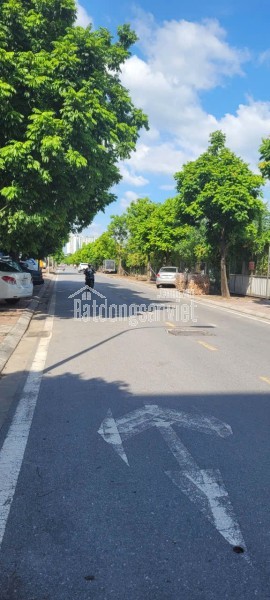 Bán nhà xây mới 6 tầng – Thang máy nhập khẩu – Gara ô tô – Lô góc Giang Biên, Long Biên – Giá chỉ