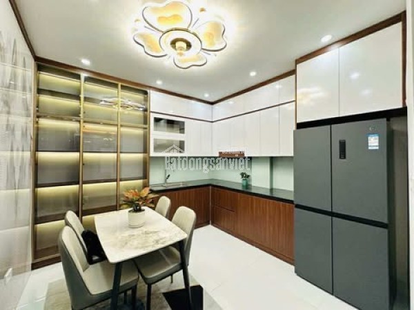 DÂN XÂY KIÊN CỐ - 2 MẶT NGÕ TRƯỚC SAU - 5M RA MẶT PHỐ - FULL NỘI THẤT.