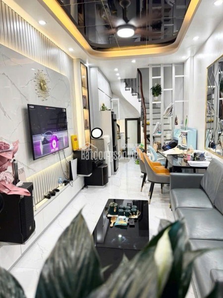 Bán nhà riêng tại Phố Chợ Khâm Thiên, Phường Khâm Thiên, Đống Đa, Hà Nội giá 7 tỷ  300 triệu