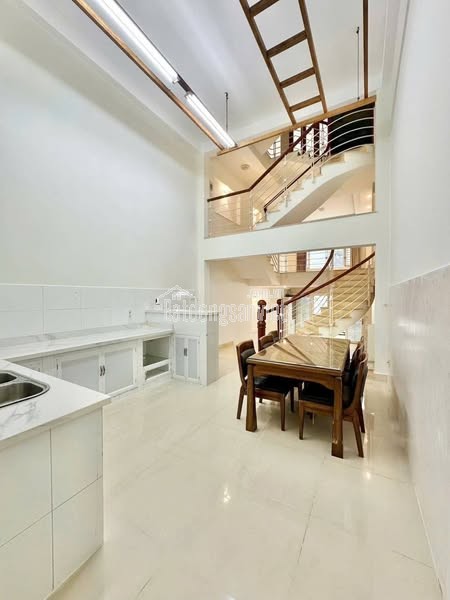 🏡 Nhà Phạm Văn Bạch, Quận Tân Bình – 112m² (5.8m x 20m) – 10.8 Tỷ – Đất đẹp xây biệt thự