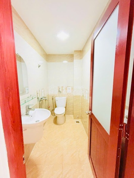 NHÀ 2 TẦNG - KỀ TÂN PHÚ - HẺM XE HƠI - CHỈ HƠN 3 TỶ