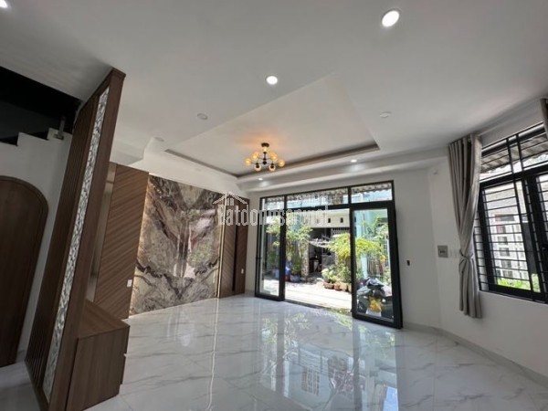 BÌNH TÂN - LÔ GÓC HAI MẶT TIỀN - KẾT CẤU 4 TẦNG BTCT - HẺM XE HƠI ĐỖ CỬA - NHÀ MỚI VÀO Ở NGAY -