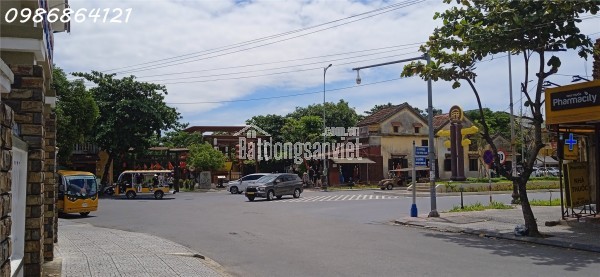 Nhà Nguyễn Thị Minh Khai 2 MẶT TIỀN PHỐ CỔ, cách chùa Cầu 300m CHỈ 26 TỶ