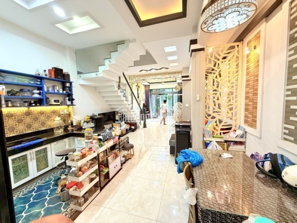 Bán đất phân lô Hẻm Đường 11 Linh Xuân - HCM - 70m2 (6m x 11.5m) - Chỉ 2Tỷxxx ( xxCấp 2)