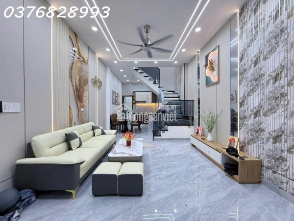 NHÀ MỚI Ở NGAY-BÙI QUANG LÀ- 2 TẦNG- 3,7x13- HXH- TẶNG FULL NỘI THẤT- NHỈNH 5 TỶ TL